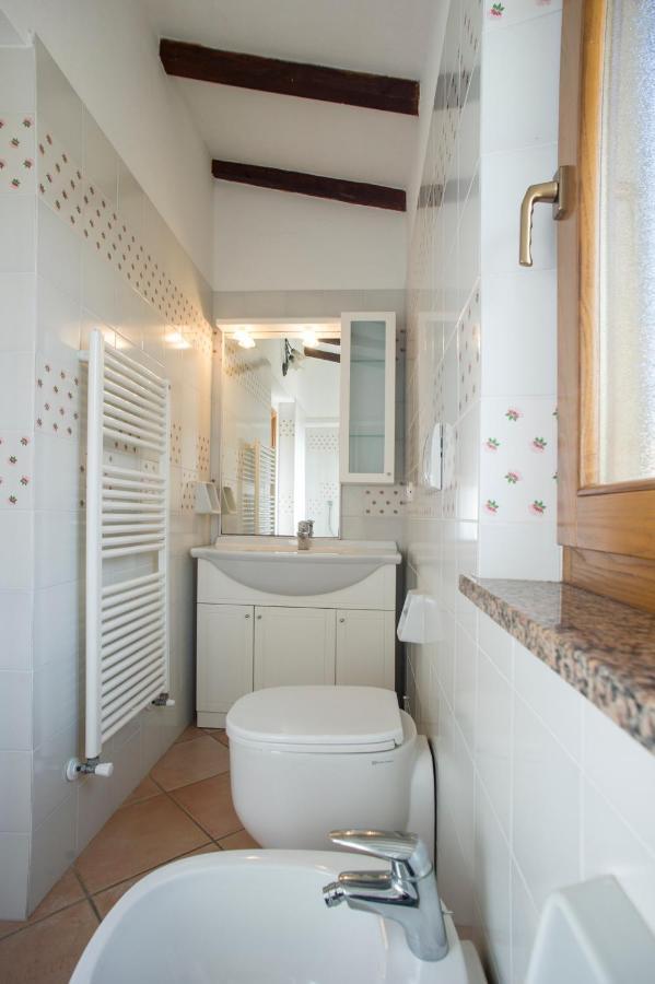 Appartamento In Via Del Mare A Procchio Прокио Екстериор снимка