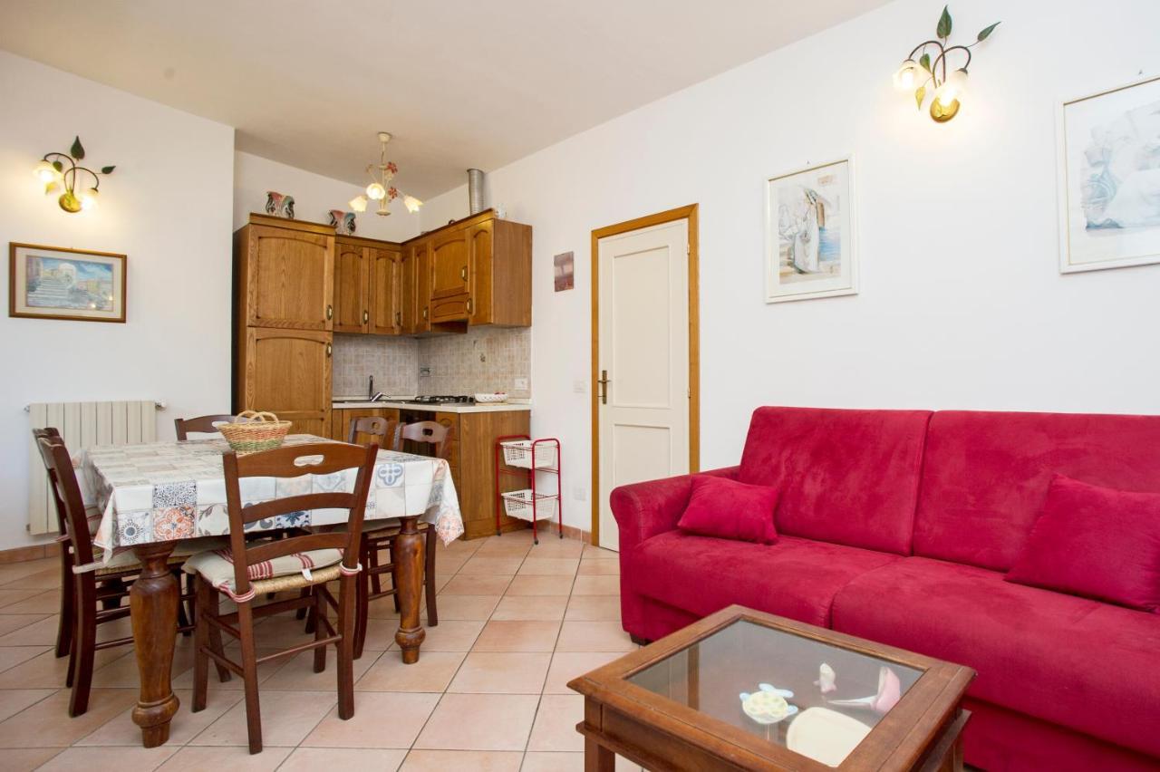 Appartamento In Via Del Mare A Procchio Прокио Екстериор снимка
