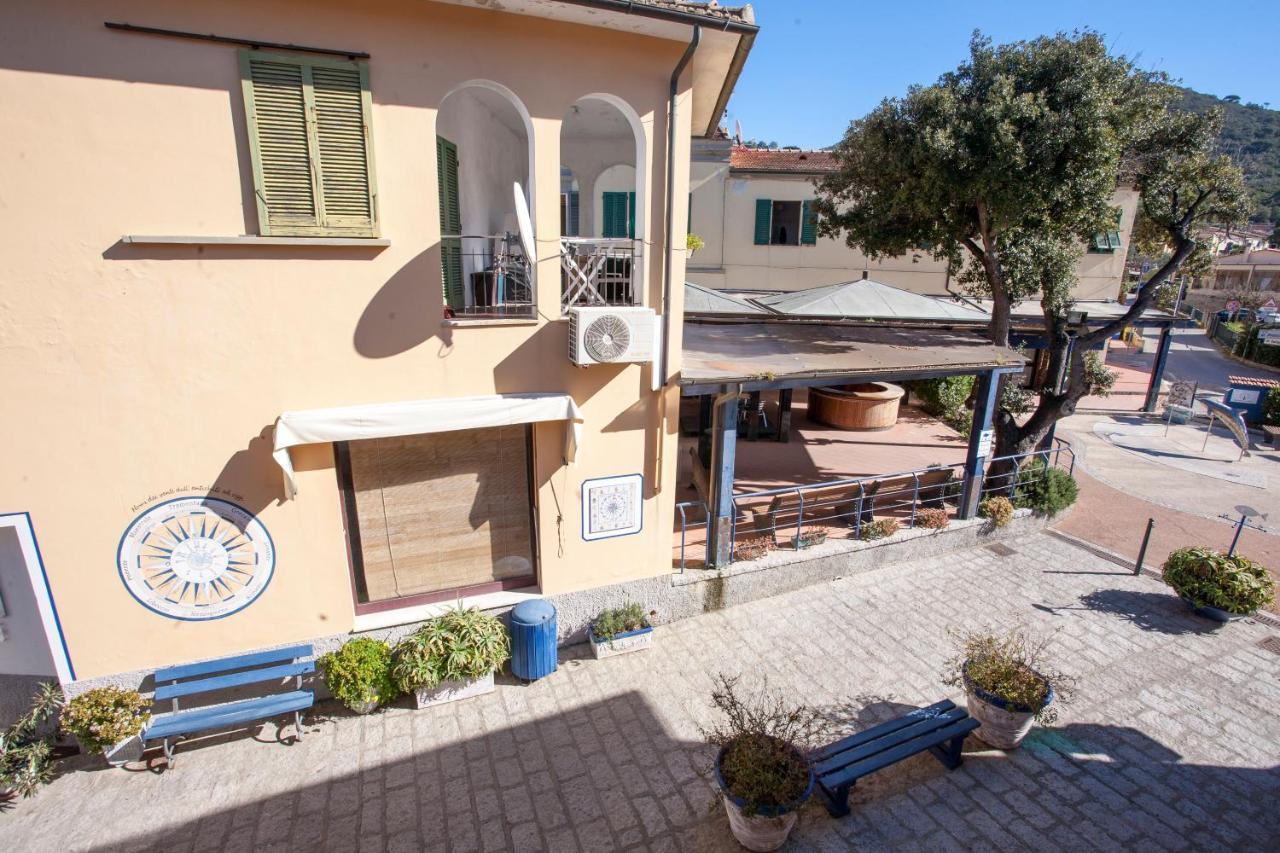 Appartamento In Via Del Mare A Procchio Прокио Екстериор снимка