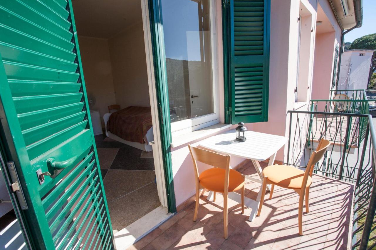 Appartamento In Via Del Mare A Procchio Прокио Екстериор снимка
