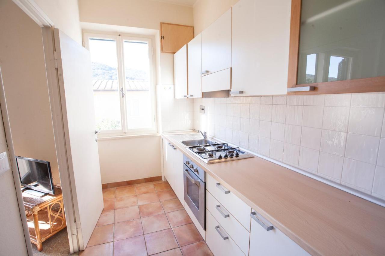 Appartamento In Via Del Mare A Procchio Прокио Екстериор снимка